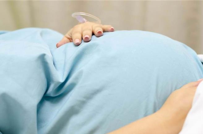 新加坡政府目前研拟一项《死产与出生（杂项修订）法案》，一旦法案通过，父母可在死产发生一年内为死胎注册名字，纪念一出世就告别人世的孩子。（达志影像）