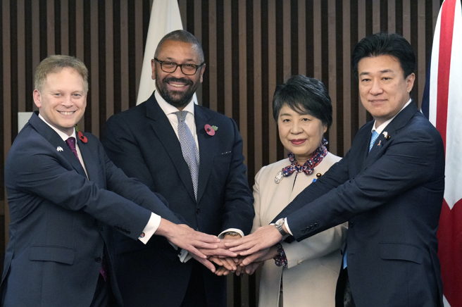 日本與英國今天在日本東京舉行外交及國防部長級會議（2加2會談），確認將在安全保障層面強化合作。（圖/美聯社）
