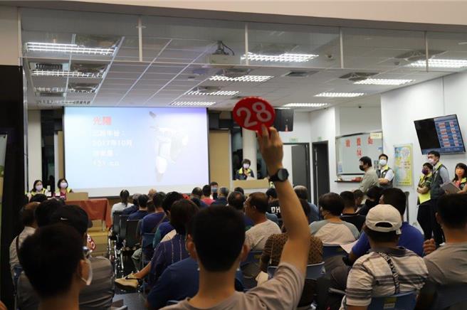 高雄分署本次123聯合拍賣會現場照片(行政執行署提供)