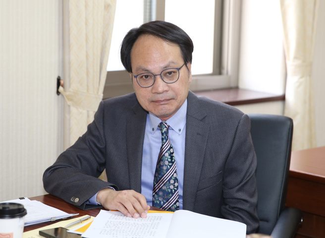 不當黨產處理委員會主委林峯正8日前往立法院備詢。（姚志平攝）