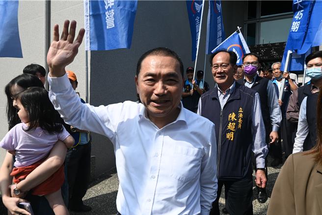 國民黨總統參選人侯友宜8日受訪痛批，民進黨總統參選人賴清德的兩岸政策完全沒有主張。（李京昇攝）