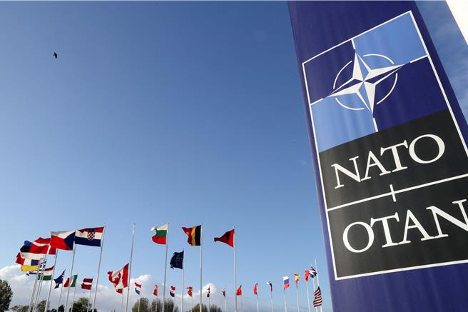 北约和美国7日宣布，将暂停参与《欧洲常规武装力量条约》（CFE），作为对俄罗斯正式退出该条约的回应。（路透社）