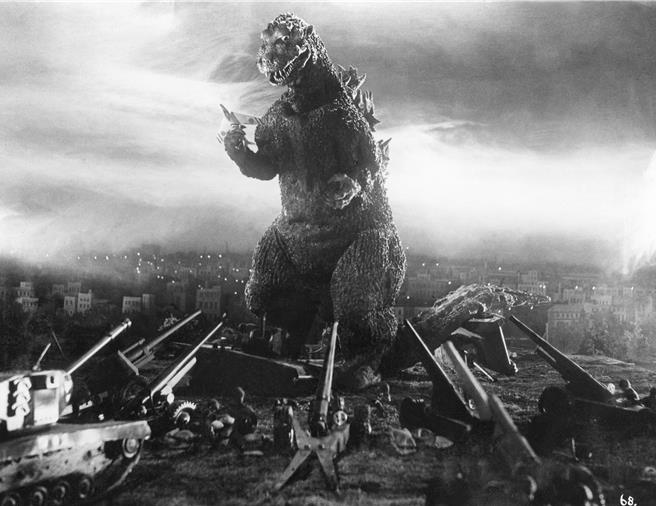 「哥吉拉」是为灾难与核能的代名词，融合了二战歷史背景与环境议题。（TM ＆ 🄫 TOHO CO.， LTD.授权提供）