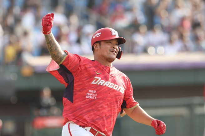 林智勝今年季後賽首度被排上先發。（味全龍提供）