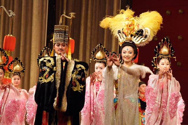 楊貴妃受唐玄宗寵愛，但到死都無法成為皇后，除了楊貴妃戀愛腦外，再來就是唐玄宗最恨女政治家。(示意圖/達志影像)