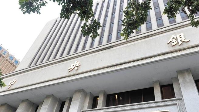 中央银行外匯局长蔡炯民表示，美国检视匯率操纵与否有3项指标。图／本报资料照片