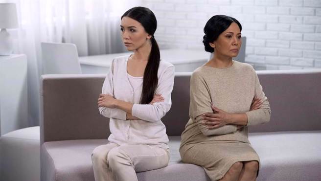 公婆常常会暗示要抱孙，但网友不想生。(示意图，达志提供)