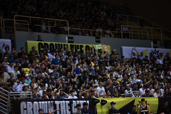 儘管是周三平日，新北國王球迷仍熱情進場為球隊加油。（新北國王提供）