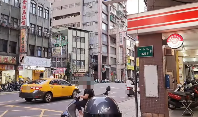 空襲警報大響嚇壞中和民眾！分局急致歉：誤觸海嘯警報。(翻攝臉書張維倩)