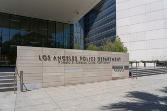 洛杉磯警方出動機器狗  處理持槍嫌犯對峙場面
