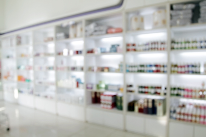 有男子在網上看見誠徵搬運「大件櫃子」的預算，忍不住怒轟汚辱人也不是這樣汚辱。（示意圖／shutterstock）