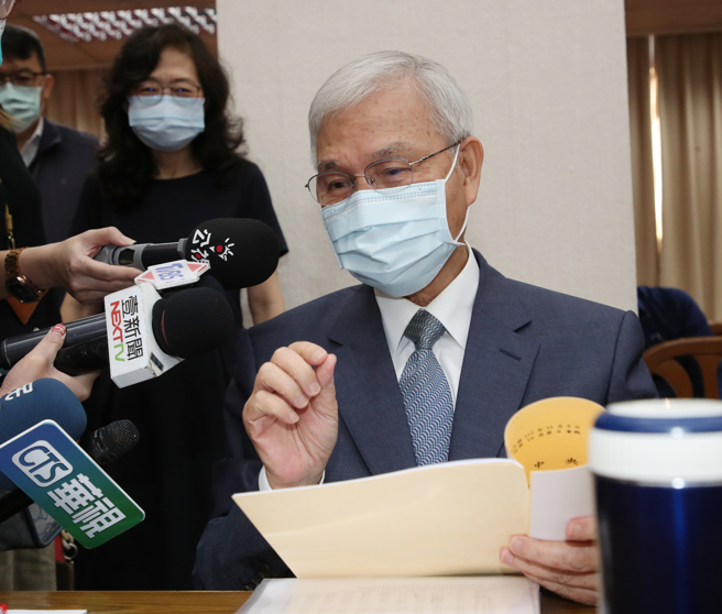 立法院财政委员会9日审查113年度中央银行预算，央行总裁杨金龙（图）列席备询。（刘宗龙摄）