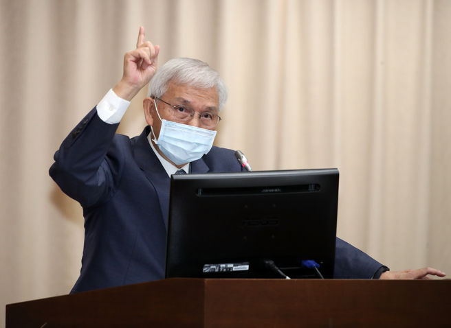立法院财政委员会9日审查113年度中央银行预算，央行总裁杨金龙（图）列席备询。（刘宗龙摄）