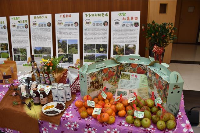 苗栗县政府推动友善石虎农作标章，今年共有8个优秀农户获得授证。（谢明俊摄）