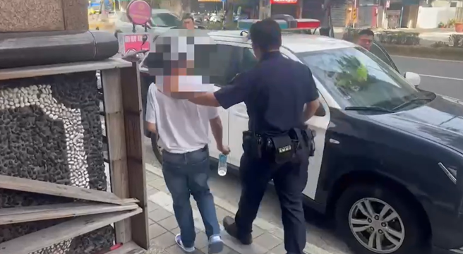 警訊後全案依社會秩序維護法，移請新北地院裁處。（圖 / 劉詠韻翻攝）