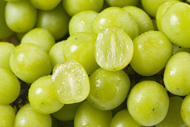 台湾事实查核中心谘询专家指出，无籽水果除了果实没有种子外，并无特殊成分，所以没有危害人体问题。（示意图／Shutterstock）