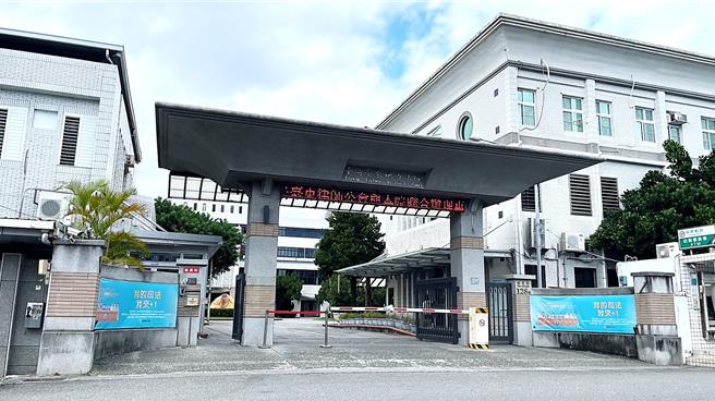 台东市王姓里长去年地方选举期间，涉嫌以每票2000元帮某议员候选人买票，台东地方法院依交付贿赂罪，一审判处3年10月徒刑，褫夺公权4年。（萧嘉蕙摄）