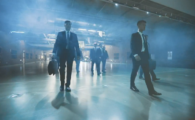 震撼片！「大内高手」全方位武艺曝光，真枪实弹上场来真的。(翻摄画面)