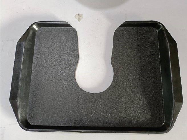 桃竹苗分署职务再设计团队，为身障员工打造专属辅具「全盘托出」，减轻身障员工工作负担。（桃竹苗分署提供／蔡明亘桃园传真）