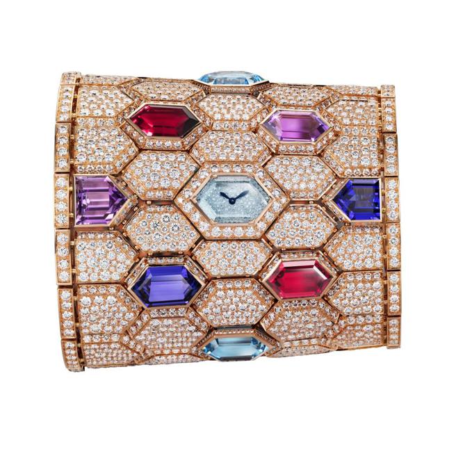 寶格麗珠寶表向來是日內瓦鐘錶大賞的常勝軍，今年再度以Serpenti Cleopatra手鐲表拿下最佳珠寶表。（GPHG提供）