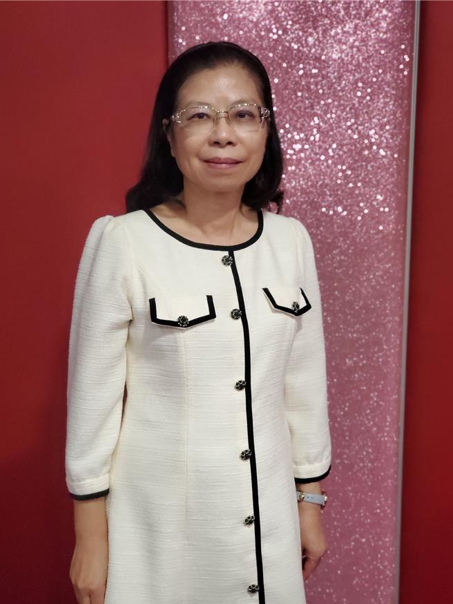 前環球科大董事長許淑敏強調，不管環球是不是走入歷史，愛心都必須走下去，明年會以另外的形式呈現心願樹。（周麗蘭攝）