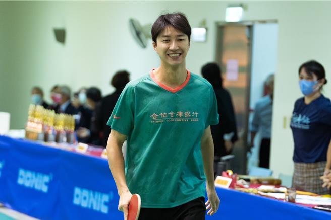 1111 江宏杰推广桌球不遗余力。（江宏杰工作室提供）