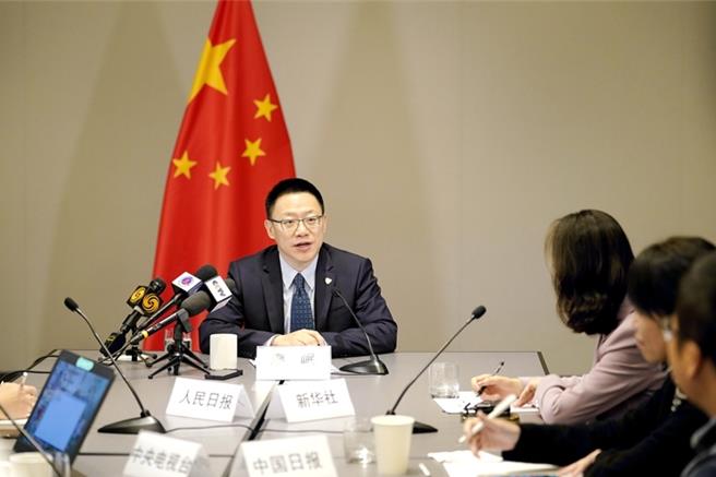 何立峰晤叶伦中美经贸关系出现拐点的前提是平等和相互尊重。（大陆财政部）