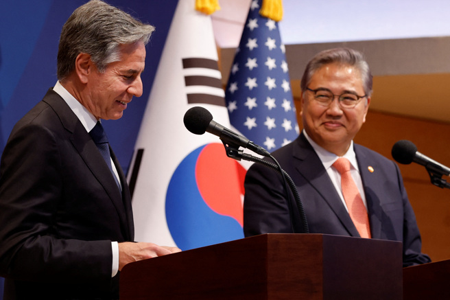 布林肯訪問南韓並表示，北韓和俄軍事關係「日益密切且危險」，敦促中國協助約束平壤當局。（圖／路透社）