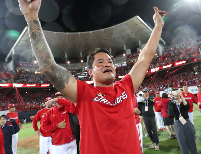 味全龙林智胜。（郑任南摄）