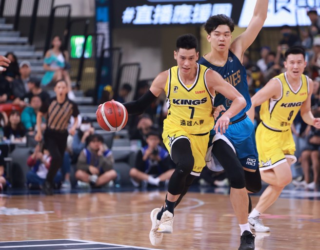 林書豪11日拿下21分、7籃板及6助攻。(新北國王提供)