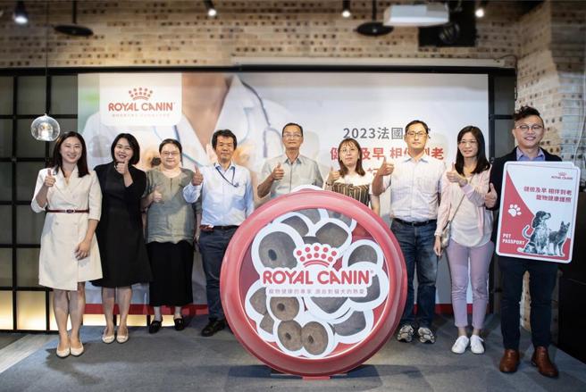 法国皇家联手六都动保处推动健检及早公益计画。图／业者提供