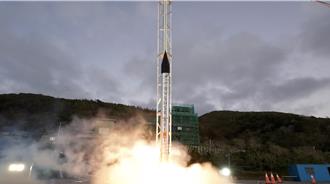 中部首支火箭团队 逢甲大学科研火箭二度挑战点火升空