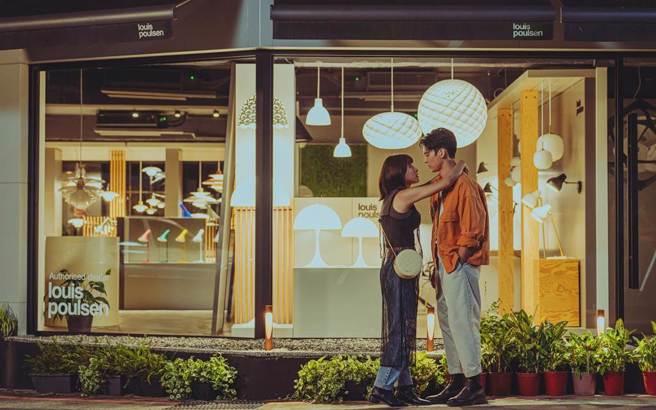 《此时此刻》林柏宏剧中劈腿峮峮。（图／Netflix ）