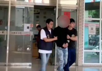 與前女友網路互嗆開戰   莽男闖她家對空鳴槍20萬交保