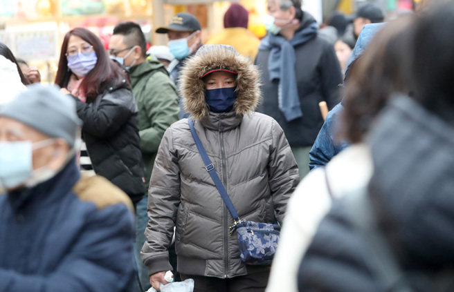 明、后两天（18、19日）低温恐跌破10度，提醒民眾注意保暖。（示意图／资料照）