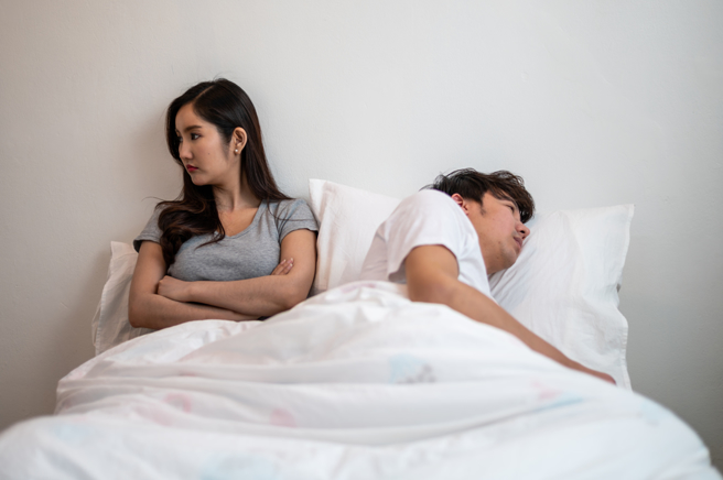 男网友表示想找结婚对象，不嫌女方赚多少钱，但对顏值比较要求。（示意图／shutterstock）