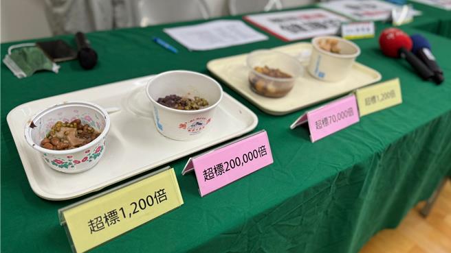 雄自由黃昏市場1家冰店，八寶配料腸桿菌科竟超標20萬倍，吃多了恐造成急性腸胃炎，甚至危害生命。（柯宗緯攝）