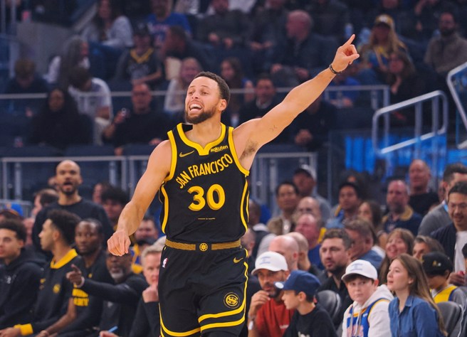 柯瑞13日虽然轰下全场最高38分，勇士还是输了。(路透)