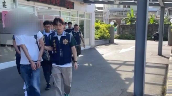 警方拘提陈男等14人到案，讯后依法送办。（新北刑大提供）