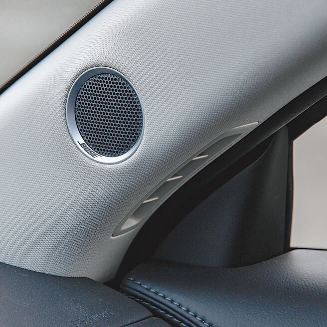 BOSE音响重现完美音场。（陈大任摄）