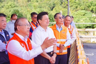 傅崐萁陪同陳揆視察花蓮  誓言打造花蓮為宜居城市