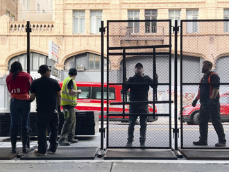 APEC峰会》旧金山设路障架围栏升级保安 陆代表团下榻饭店维安戒备