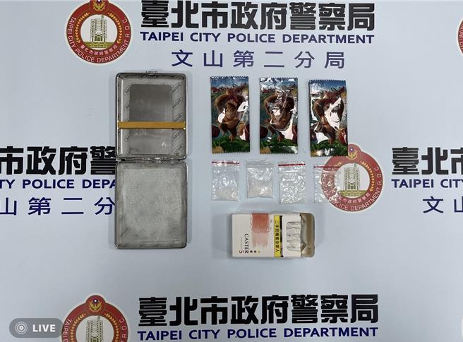 警方在刘女家发现安非他命等毒品。（警方提供）