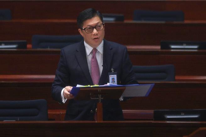 香港保安局长邓炳强13日表示，香港《基本法》23条立法不会也不能取代香港国安法。（中新社）