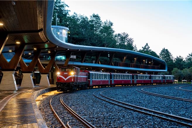 改建完成的阿里山祝山车站，已成旅人记忆中最美的画面。（蔡文淇摄／林铁及文资处提供／吕妍庭嘉义传真）