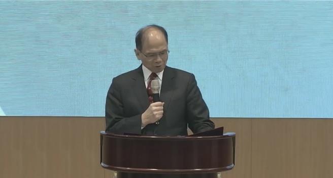 游锡堃今早受访表示，现在讲都还太早，不过无论如何，中央党部的任何决定，作为党员的一份子必须要尊重。（摘自游锡堃粉丝专页）