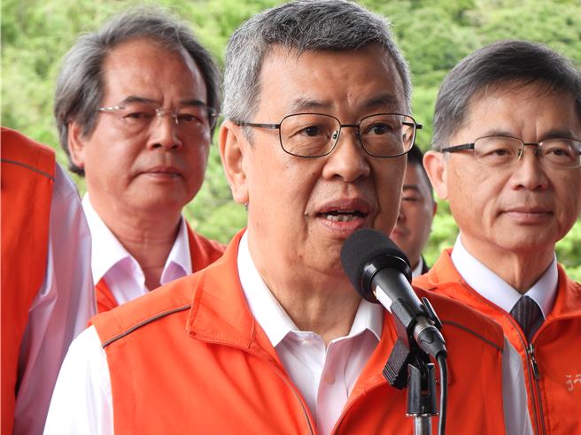 行政院長陳建仁14日到花蓮視察木瓜溪橋改建工程，說明台灣推動加入跨太平洋夥伴全面進步協定（CPTPP）的相關進度。（羅亦晽攝）
