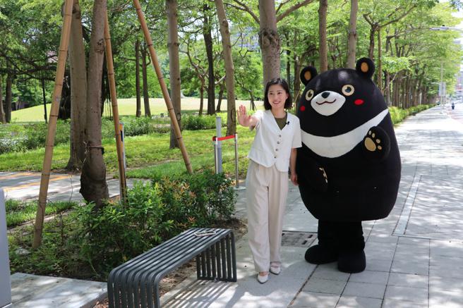 「停」:當行經路口時在安全處停下來等待。（圖／高雄市新聞局）