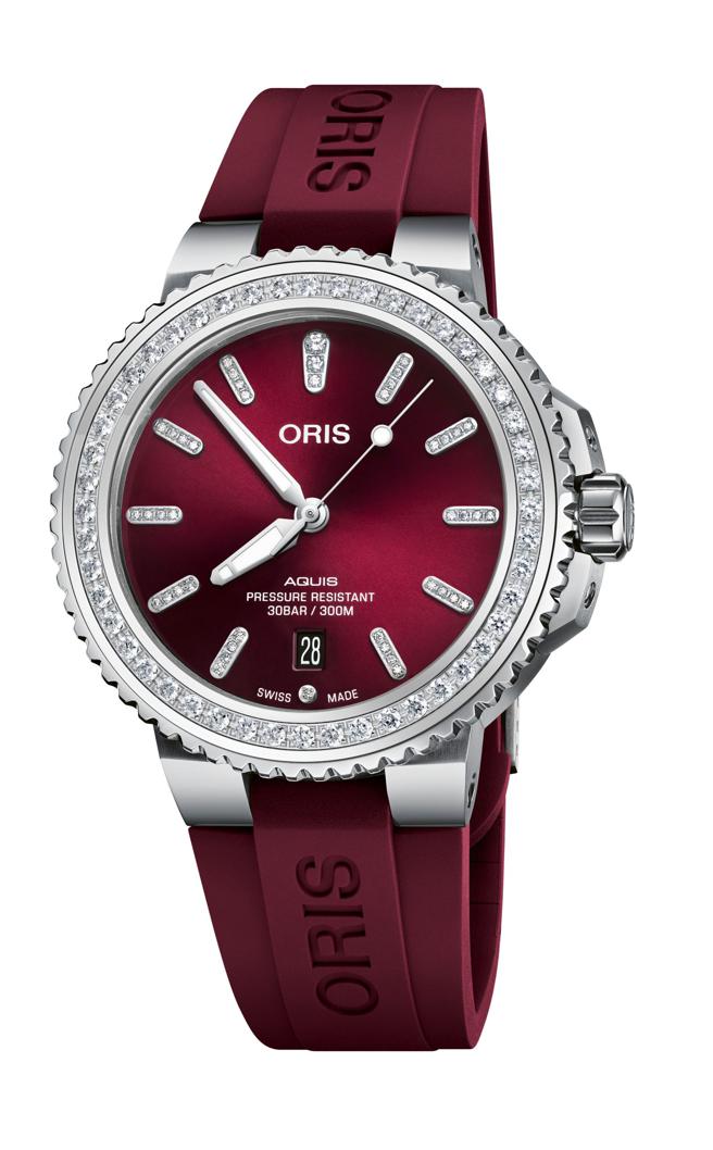 ORIS Aquis日期鑽表，16萬元。（ORIS提供）