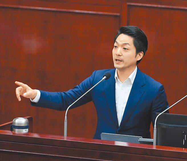 台北大巨蛋18日预备赛开放1.3万人观赛，议员关切何时办4万人满载测试，台北市长蒋万安表示，1年内会逐步完成阶段性测试。（陈怡诚摄）